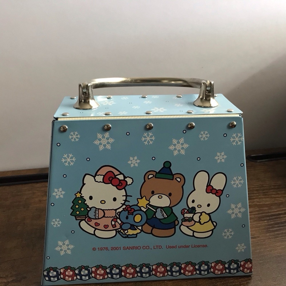 Hello‎ Kitty Christmas Holiday Candy Purse Tin 2001